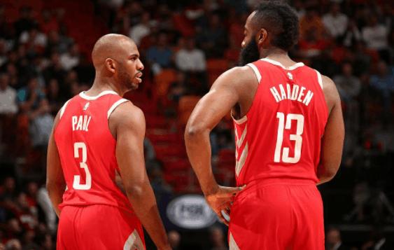 下底传中 下底传中